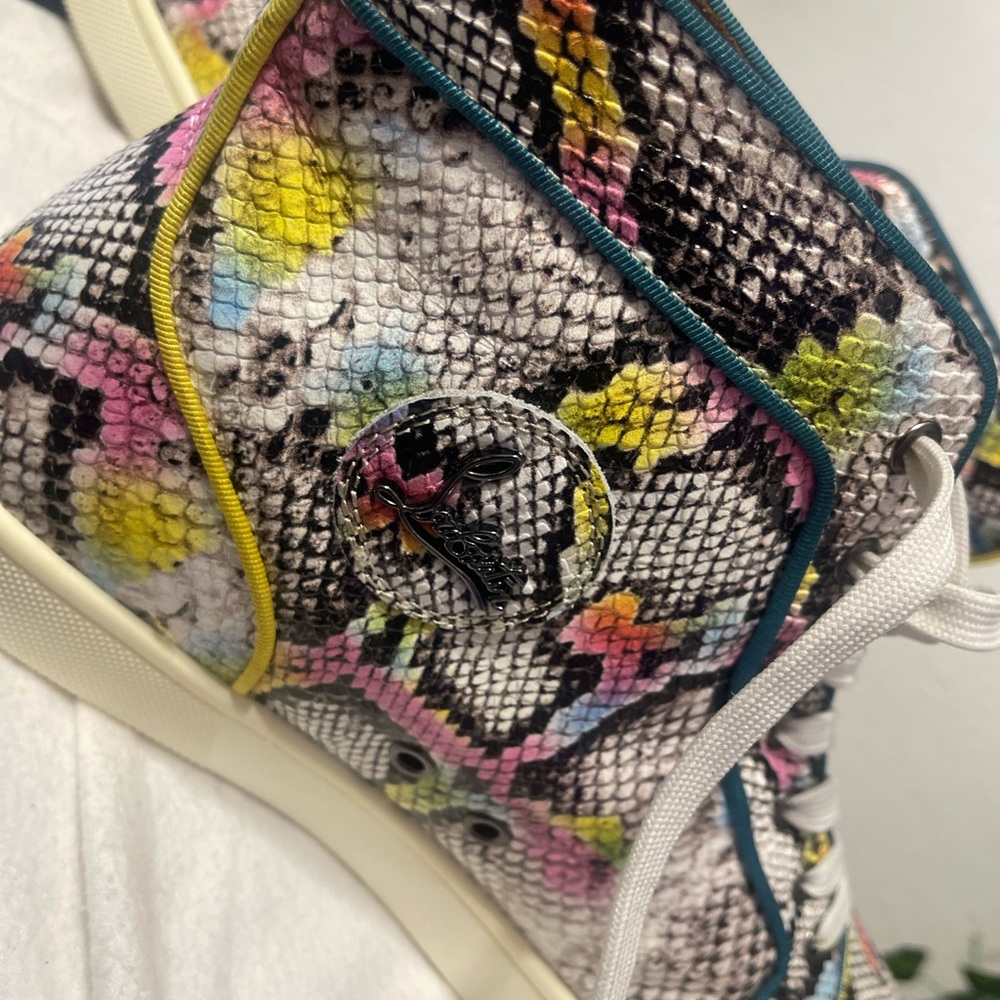 Men Louis Vuitton Snakeskin Hightop Sneakers - Picture 6 of 13